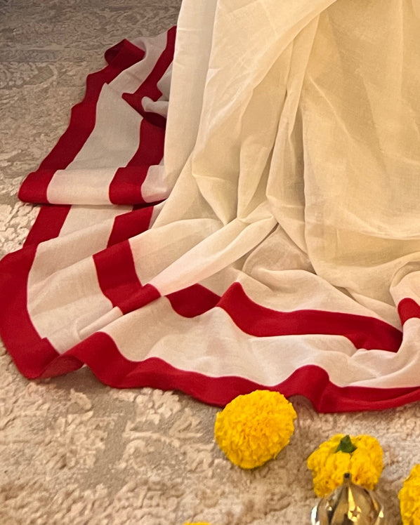 Ameyaa(Laal Sada Saree)